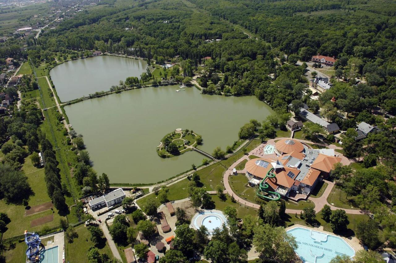 Bed and Breakfast Staff House Ньиредьхаза Экстерьер фото