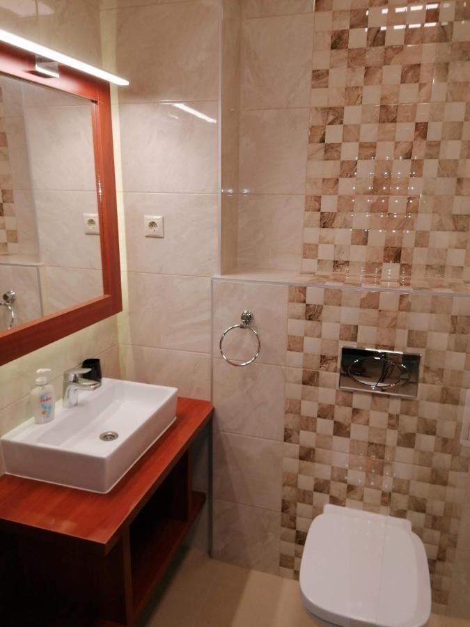 Bed and Breakfast Staff House Ньиредьхаза Экстерьер фото